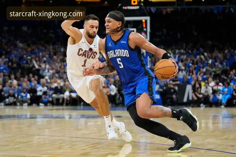 星空体育直播卡不卡安装失败 米切尔的42分盛宴与班凯罗的孤勇之战:一场在星空体育平台见证的攻防博弈